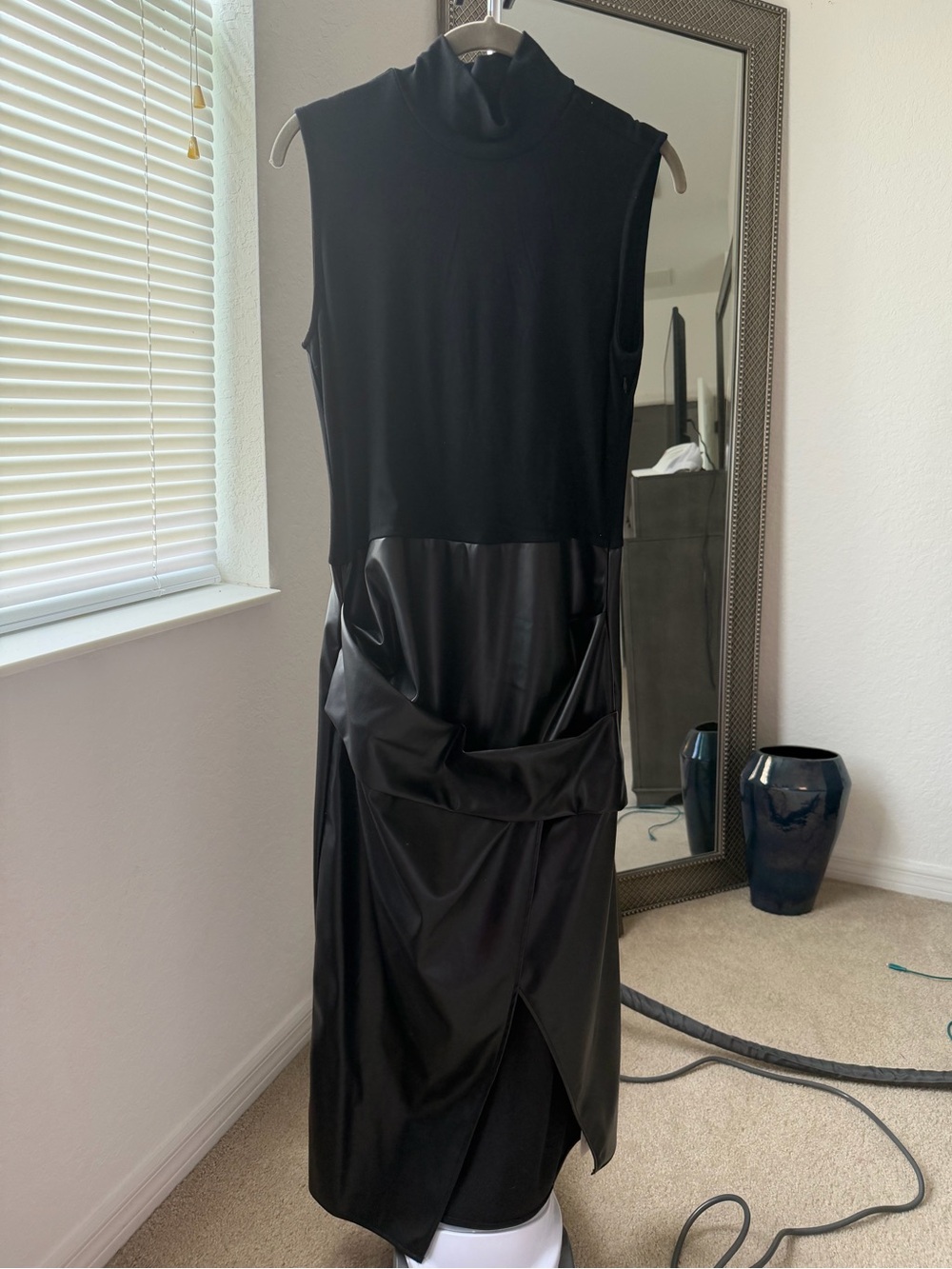 Commense Sleeveless Black Mock Neck Midi Dress